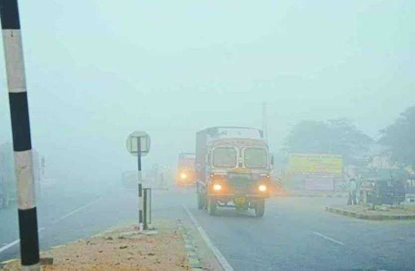 शेखावाटी में 3.2 डिग्री पहुंचा पारा, चार दिन में 10 डिग्री गिरा तापमान शेखावाटी में 3.8 डिग्री पहुंचा पारा, चार दिन में 10 डिग्री गिरा तापमान