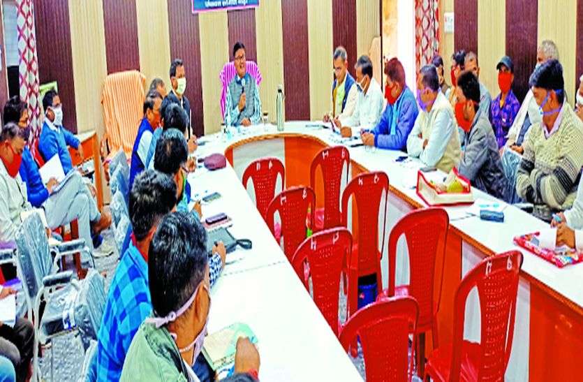 राशनकार्ड धारियों के आधार कार्ड नहीं, तो होगी जांच राशनकार्ड धारियों के आधार कार्ड नहीं, तो होगी जांच