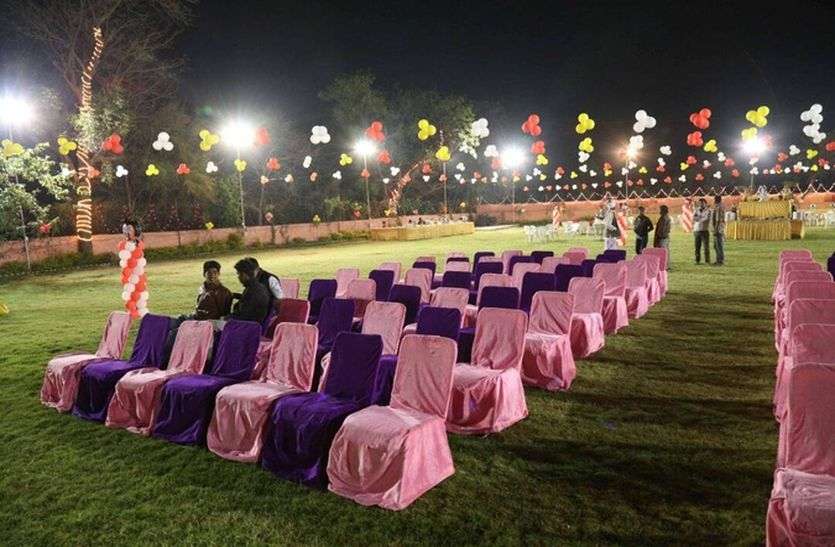 विवाह समारोह पर संकट! प्रशासन ने ऐनवक्त पर कई भवन किए अधिग्रहित, उल्लंघन पर चेतावनी विवाह समारोह पर संकट! प्रशासन ने ऐनवक्त पर कई भवन किए अधिग्रहित, उल्लंघन पर चेतावनी
