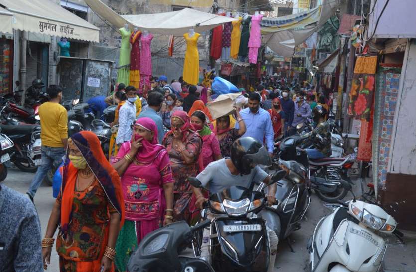 MARKET--त्योहार के बाद वेडिंग सीजन का जोश, मार्केट गुलजार MARKET--त्योहार के बाद वेडिंग सीजन का जोश, मार्केट गुलजार