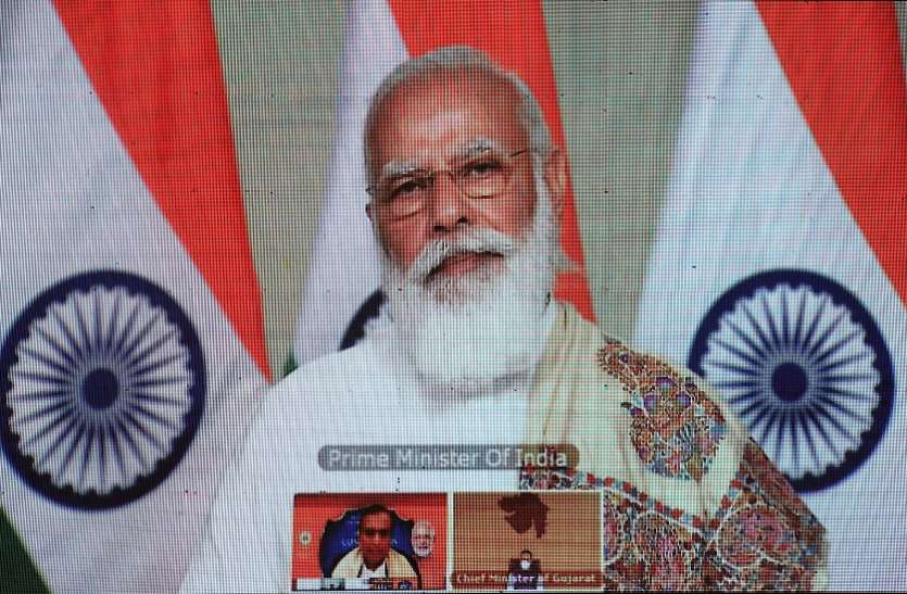 भारत 5 साल में दो गुनी करेगा ऑयल रिफायनिंग की क्षमता: पीएम मोदी भारत 5 साल में दो गुनी करेगा ऑयल रिफायनिंग की क्षमता: पीएम मोदी