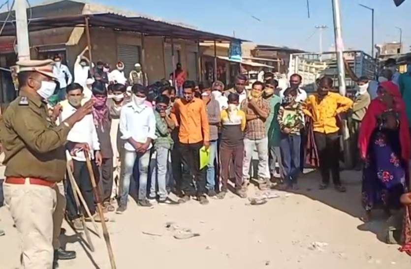 किसी भी गतिविधि की सूचना तत्काल पुलिस को दें : ढिल्लो किसी भी गतिविधि की सूचना तत्काल पुलिस को दें : ढिल्लो