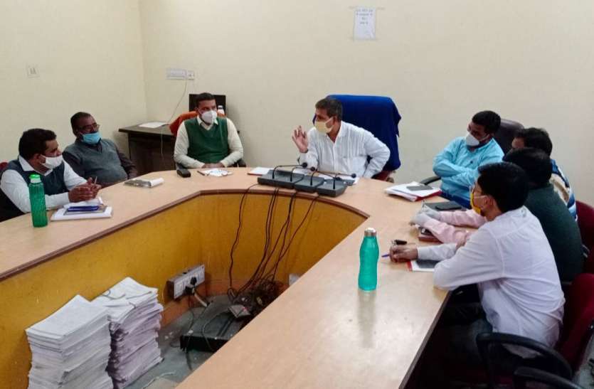 आदर्श आचार संहिता की सख्ती से पालना करें, एसडीएम ने दिए निर्देश आदर्श आचार संहिता की सख्ती से पालना करें, एसडीएम ने दिए निर्देश