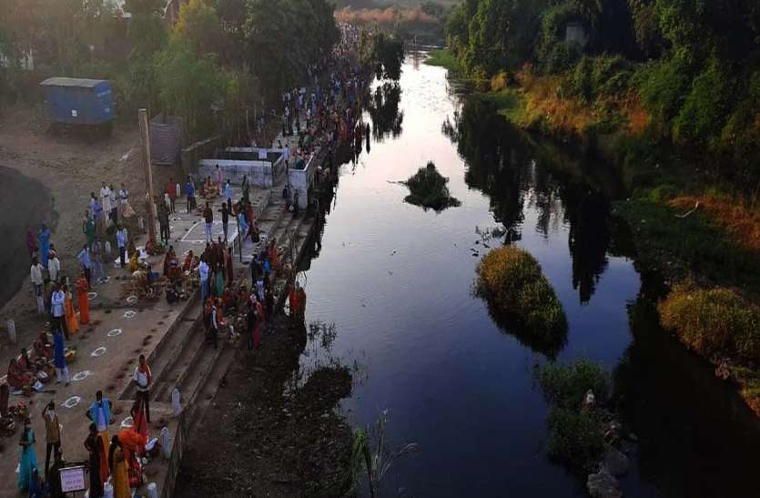 छठ महापर्व का समापन : कोरोना संक्रमण से मुक्ति की कामना की छठ महापर्व का समापन : कोरोना संक्रमण से मुक्ति की कामना की