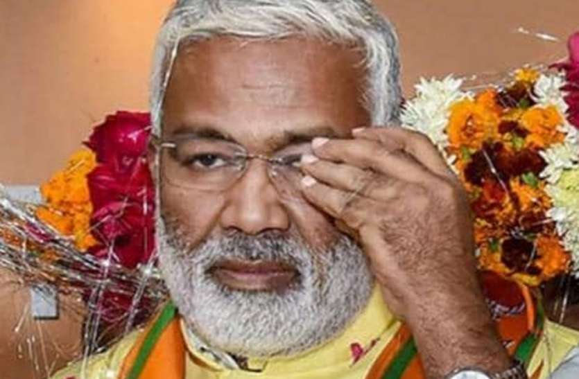 कांग्रेस पर बरसे स्वतंत्र देव सिंह कहा, इनका चेहरा बेनकाब करें भाजपा कार्यकर्ता कांग्रेस पर बरसे स्वतंत्र देव सिंह कहा, इनका चेहरा बेनकाब करें भाजपा कार्यकर्ता