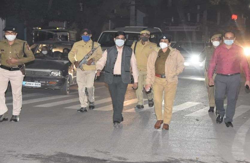 First day of curfew, silence in the market in bhilwara कफ्र्यू का पहला दिन, बाजार में छाया सन्नाटा