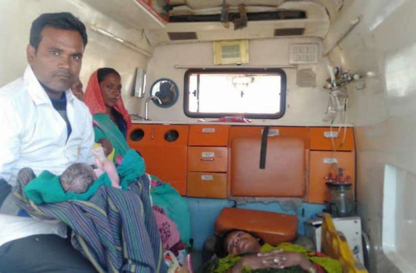 EMT and pilot made safe delivery in ambulance ईएमटी और पायलट ने एम्बुलेंस में कराया सुरक्षित प्रसव