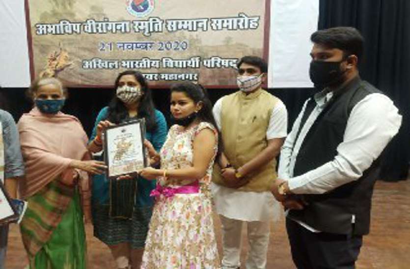 , महिलाएं अपने आपको कमजोर न समझें, अंदर छिपी ताकत को पहचानें