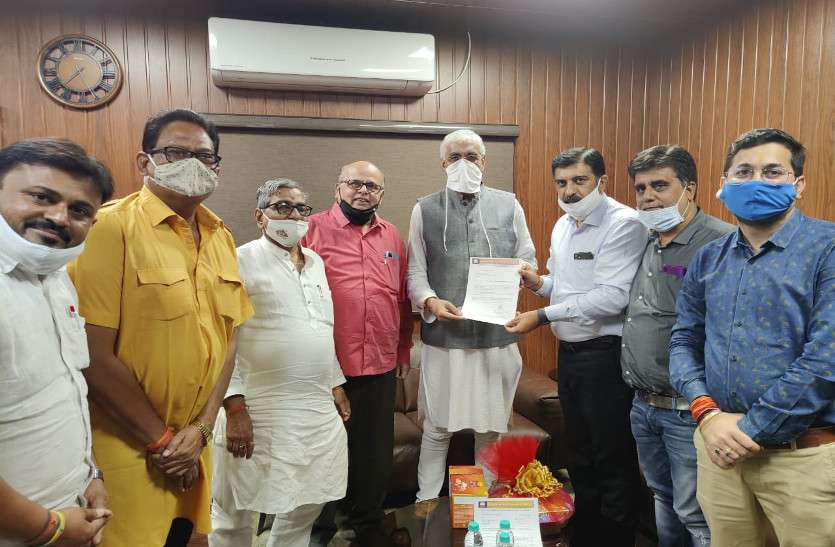 रायपुर से बनारस व्हाया अंबिकापुर के लिए हवाई सेवा की मांग, मंत्री टीएस से मिला कैट प्रतिनिधिमंडल रायपुर से बनारस व्हाया अंबिकापुर के लिए हवाई सेवा की मांग, मंत्री टीएस से मिला कैट प्रतिनिधिमंडल