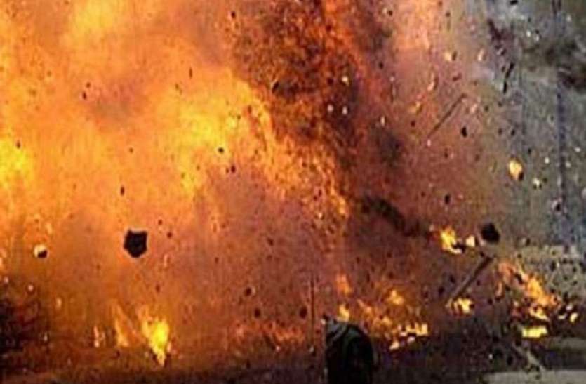 मालदह विस्फोट: फॉरेंसिक टीम के सामने दोबारा हुआ विस्फोट मालदह विस्फोट: फॉरेंसिक टीम के सामने दोबारा हुआ विस्फोट
