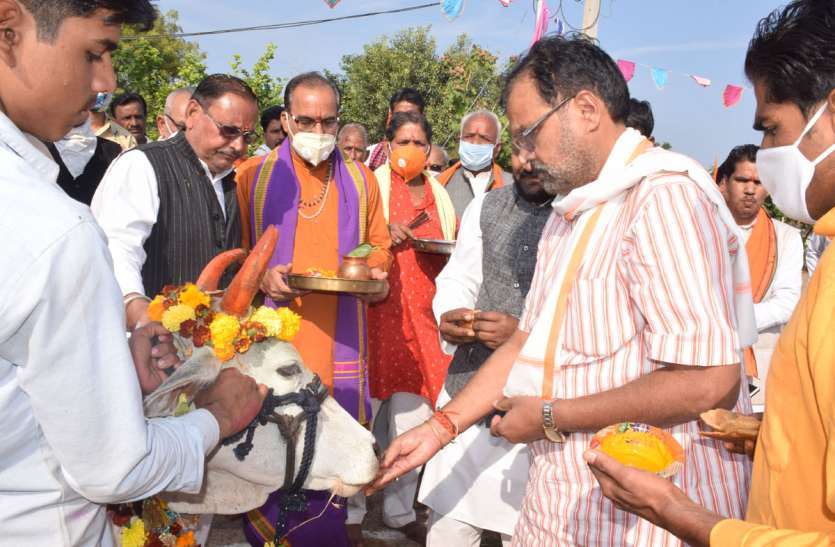 गो मंत्रालय से गायों के संवर्धन को मिलेगी नई दिशा-लक्ष्मीकांत गो मंत्रालय से गायों के संवर्धन को मिलेगी नई दिशा-लक्ष्मीकांत
