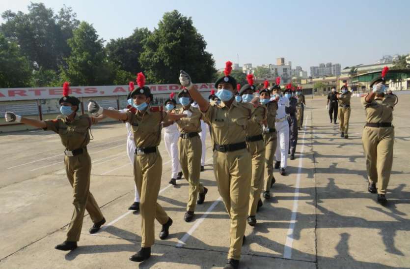 NCC day: कैडेटों ने परेड, रक्तदान कर मनाया एनसीसी का 72वां स्थापना दिवस NCC day: कैडेटों ने परेड, रक्तदान कर मनाया एनसीसी का 72वां स्थापना दिवस