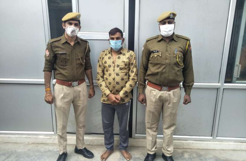 स्मैक सप्लाई करने आया तस्कर गिरफ्तार स्मैक सप्लाई करने आया तस्कर गिरफ्तार
