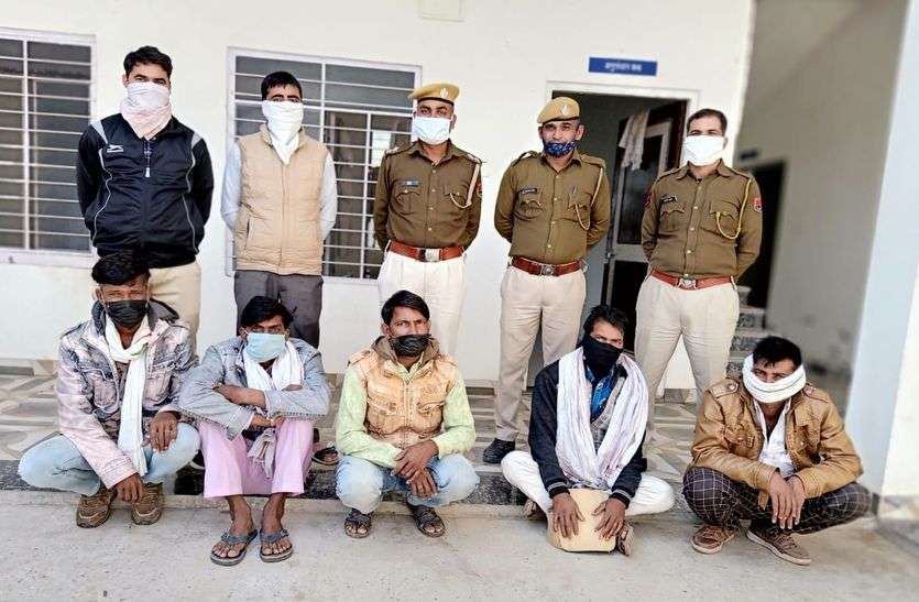 दो साल से फरार पांच स्थाई वारंटी दबोचे दो साल से फरार पांच स्थाई वारंटी दबोचे