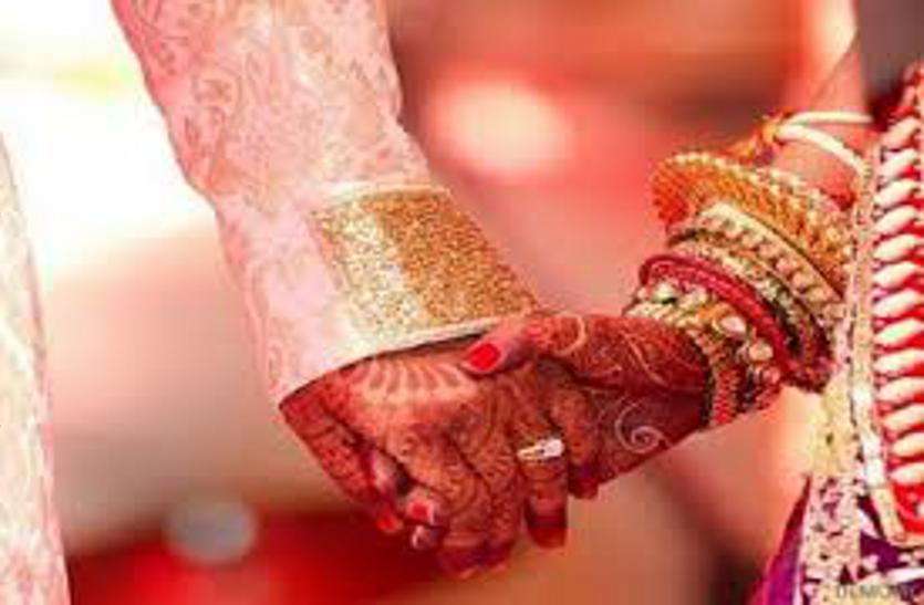 अब शादी समारोह में सिर्फ 100 व्यक्ति ही ले सकेंगे भाग अब शादी समारोह में सिर्फ 100 व्यक्ति ही ले सकेंगे भाग
