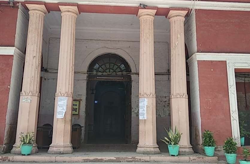 नहीं मिला नेता प्रतिपक्ष, अधिकार और खींचतान में निकला साल नहीं मिला नेता प्रतिपक्ष, अधिकार और खींचतान में निकला साल