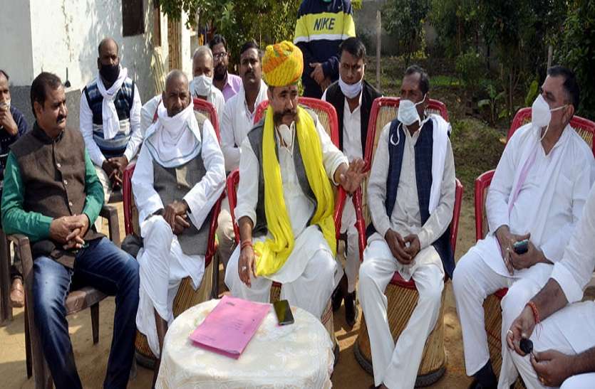 जाट आरक्षण आंदोलन: अब महापंचायत की जगह होंगी नुक्क्कड़ सभाएं जाट आरक्षण आंदोलन: अब महापंचायत की जगह होंगी नुक्क्कड़ सभाएं