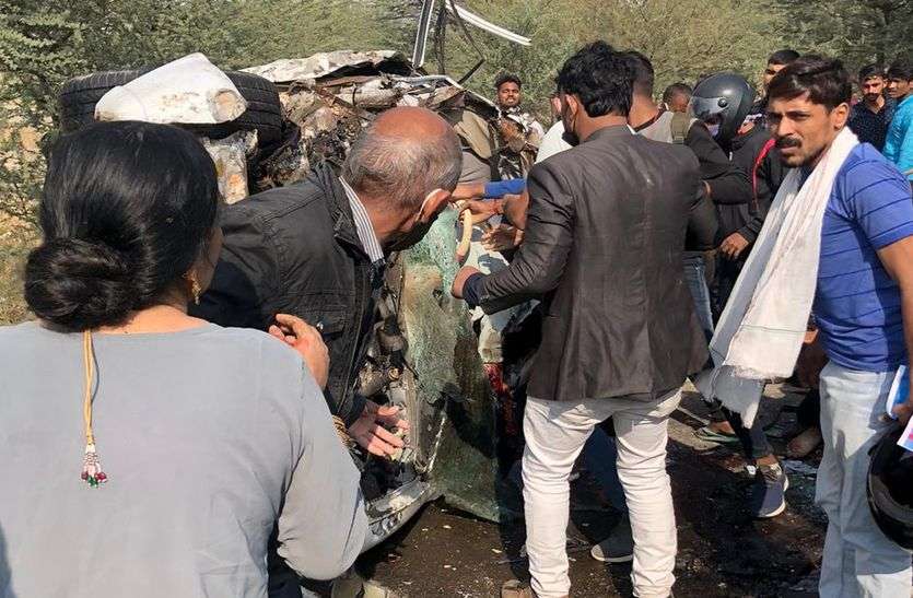 सर्दी में वाहन चलाते समय बरतें यह सावधानी सर्दी में वाहन चलाते समय बरतें यह सावधानी