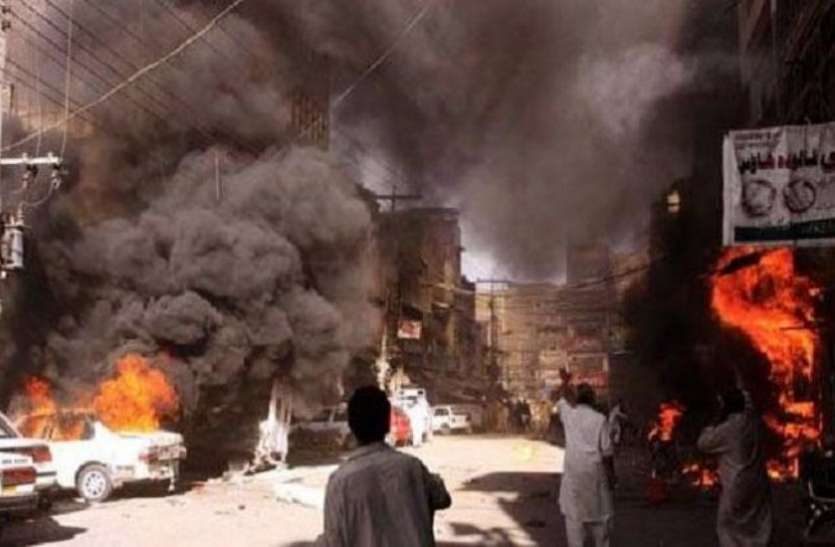 Afghanistan: 50 dead in Kunduz Mosque Blast अफगानिस्तान की कुंदुज मस्जिद में आत्मघाती हमला, मारे गए लोगों की संख्या बढ़कर 100 पहुंची