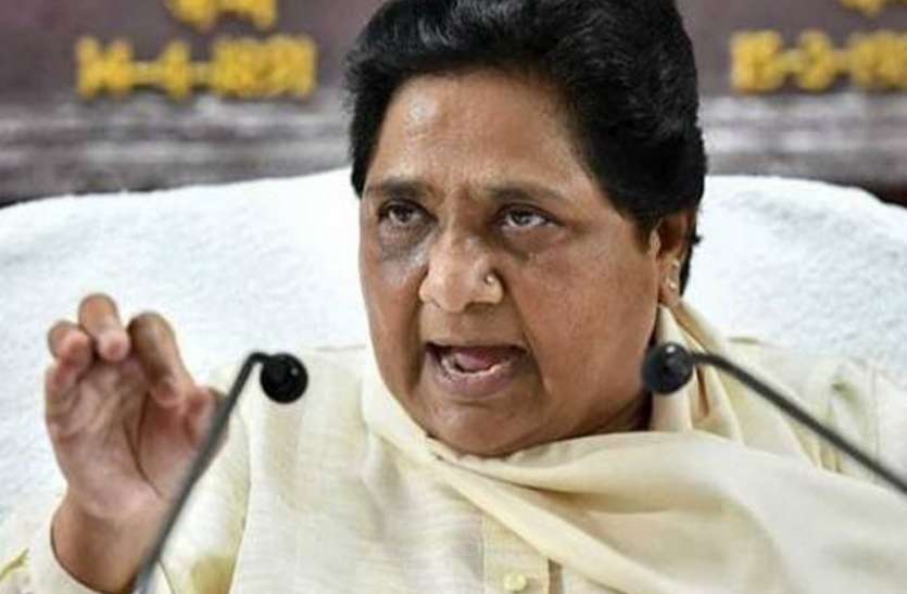 Officers convicted in poisonous liquor case should also take strict action: Mayawati