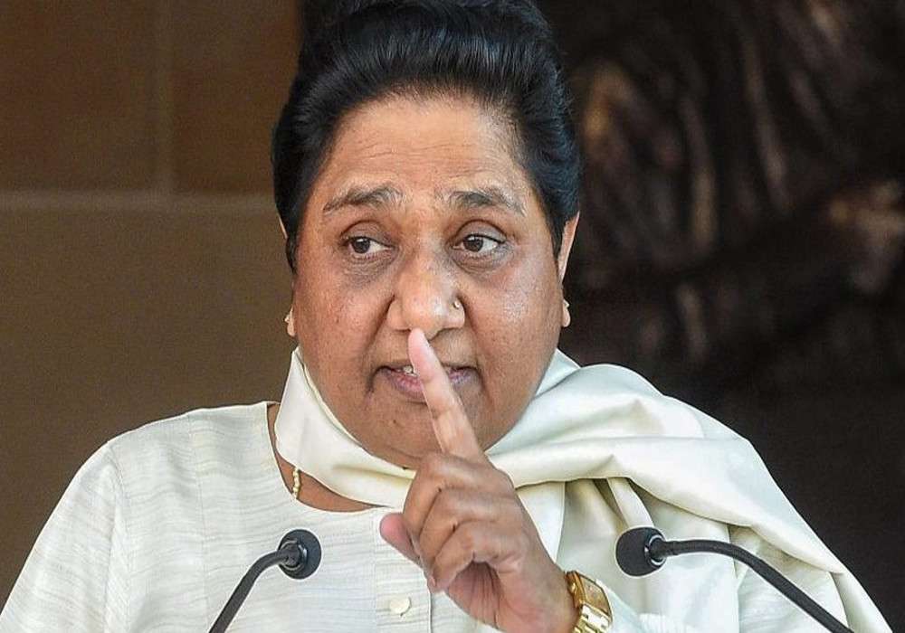कांग्रेस नेता अहमद पटेल के निधन से यूपी सीएम योगी आदित्यनाथ सहित कई पार्टियों के मुखिया दुखी