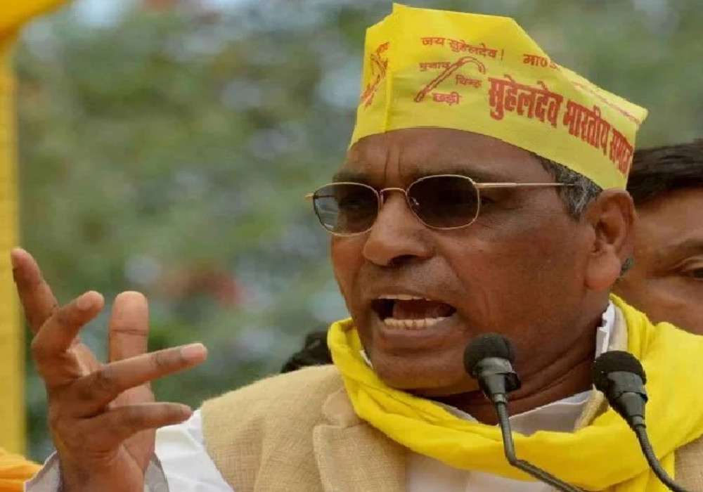 कांग्रेस नेता अहमद पटेल के निधन से यूपी सीएम योगी आदित्यनाथ सहित कई पार्टियों के मुखिया दुखी