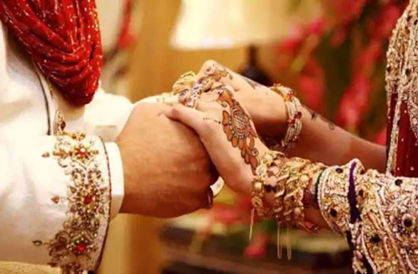 wedding.jpg शादी में दावत को लेकर दो जीजा भिड़े, पिट गई रोकने पहुंची पुलिस