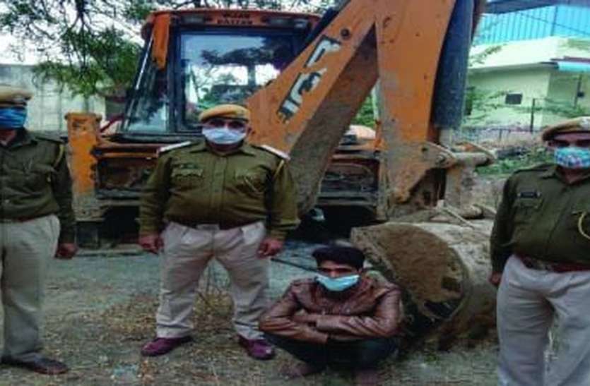 राजस्व भूमि पर चल रहा था अवैध खनन अवैध खनन करते बुलडोजर व दो ट्रैक्टर ट्रॉली जब्त, एक गिरफ्तार