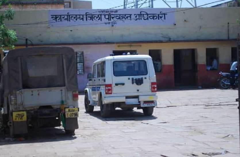 लाइसेंस और आरसी के लिए डाकिए की राह नहीं ताकनी होगी लाइसेंस और आरसी के लिए डाकिए की राह नहीं ताकनी होगी