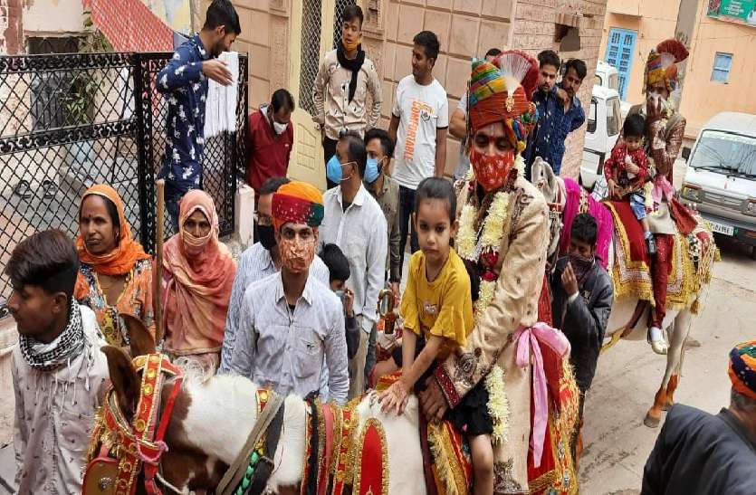 मांगलिक कार्यों से रोक हटी, सावों की धूम मची मांगलिक कार्यों से रोक हटी, सावों की धूम मची