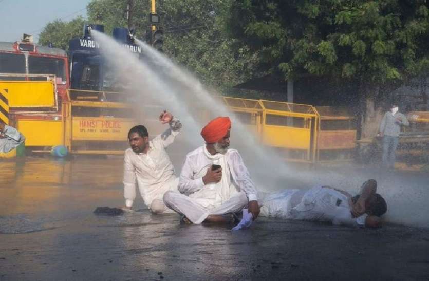 किसानों का दिल्ली कूच, छत्तीसगढ़ के सीएम बोले अन्नदाताओं से अपराधियों जैसा व्यवहार किसानों का दिल्ली कूच, छत्तीसगढ़ के सीएम बोले अन्नदाताओं से अपराधियों जैसा व्यवहार