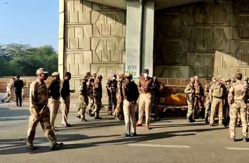 ghaziabad.jpg Farmer Protest: दिल्ली-यूपी बॉर्डर पूरी तरह सील, सिर्फ आई कार्ड वालों को दिल्ली जाने के अनुमति