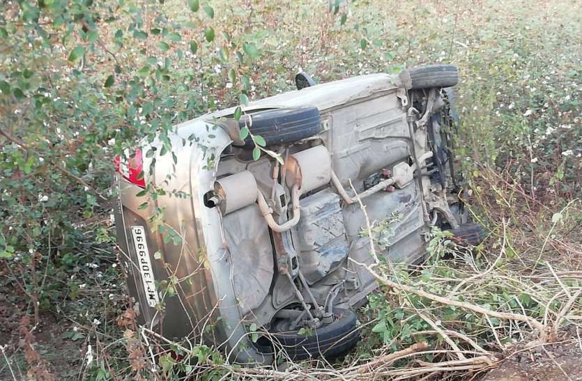 bike-car accident कार और बाइक टक्कर, आंगनवाड़ी कार्यकर्ता की मौत