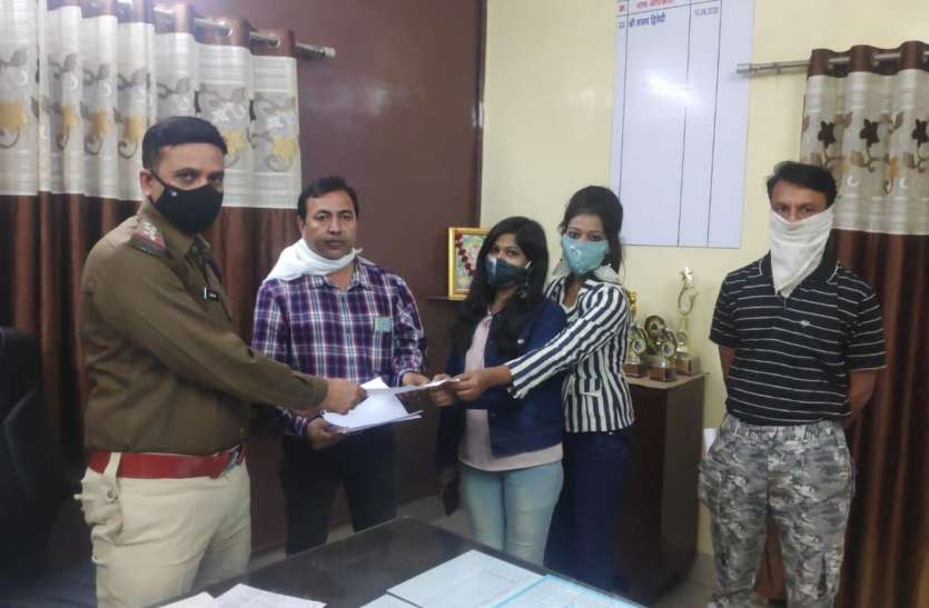 meeting महिलाएं हिंसा का शिकार होने पर इन नंबरों करें काल, तत्काल मिलेगी मदद