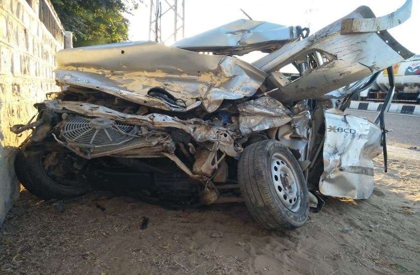 road accident in Barmer बाड़मेर : हाईवे पर कार-ट्रेलर की आमने-सामने भिड़ंत, दो की मौत, जानिए पूरी खबर