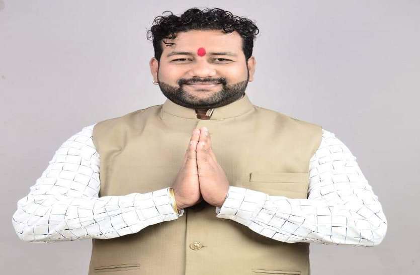 भाजयुमो अध्यक्ष के दौरे को लेकर भिड़े सांसद व पूर्व मंत्री समर्थक, कार्यकर्ताओं ने सुनाई नेता जी को जममकर खरी-खोटी भाजयुमो अध्यक्ष के दौरे को लेकर भिड़े सांसद व पूर्व मंत्री समर्थक, कार्यकर्ताओं ने सुनाई नेता जी को जमकर खरी-खोटी