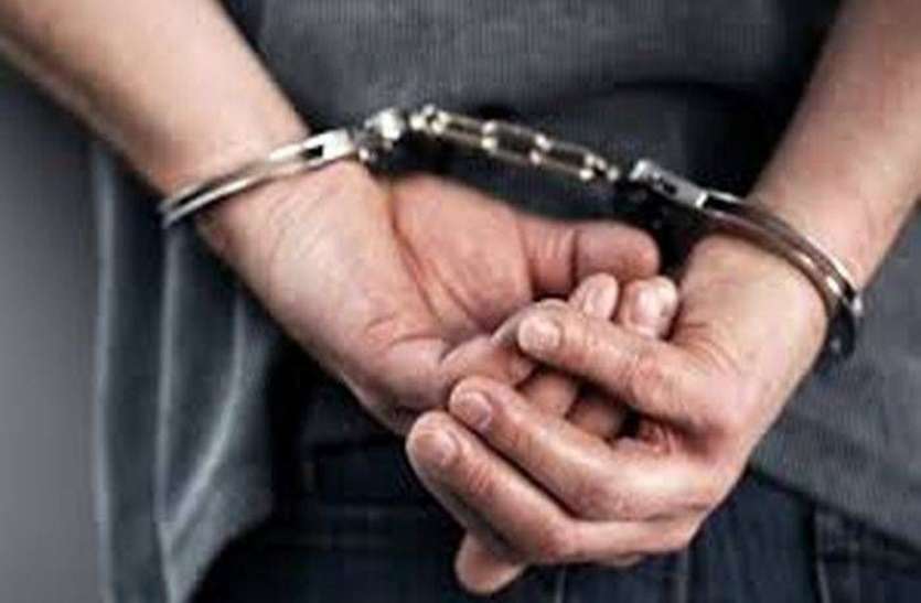 आठ हजार लीटर डीजल जब्त, आठ आरोपी गिरफ्तार आठ हजार लीटर डीजल जब्त, आठ आरोपी गिरफ्तार