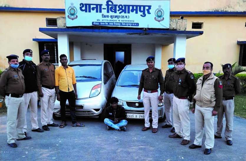 car_theft.jpg 2 चोरों ने एक ही रात में चुराई 2 कार लेकिन उनकी किस्मत निकली खराब, कार हुई पंक्चर और...