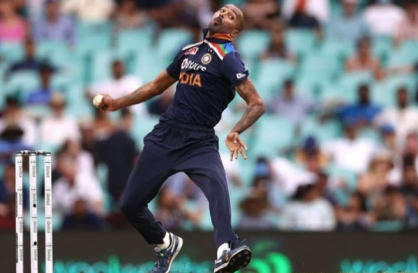 hardik_pandya.jpg सिडनी वनडे : भारत को पांड्या से गेंदबाजी कराने के लिए मजबूर होना पड़ा