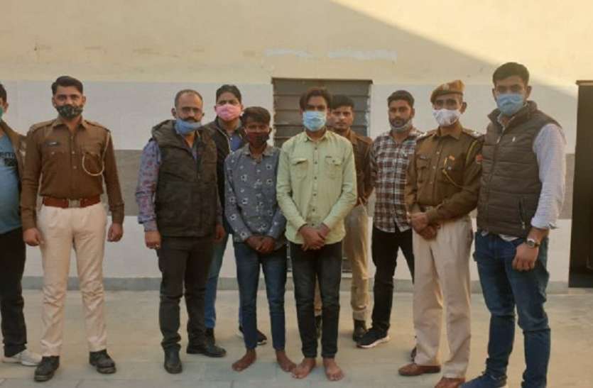 शहर में लूटपाट व छीना झपटी करने वाले गिरोह का खुलासा, दो जने गिरफ्तार शहर में लूटपाट व छीना झपटी करने वाले गिरोह का खुलासा, दो जने गिरफ्तार