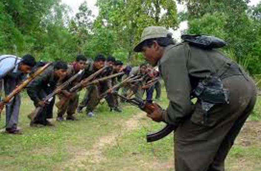 हिंडाल्को बाक्साइट माइंस में हथियारबंद समूह ने मचाया उत्पात, ग्रामीणों को पीटा, 2 सुरक्षाकर्मियों को ले गए हिंडाल्को बाक्साइट माइंस में हथियारबंद समूह ने मचाया उत्पात, ग्रामीणों को पीटा, 2 सुरक्षाकर्मियों को ले गए