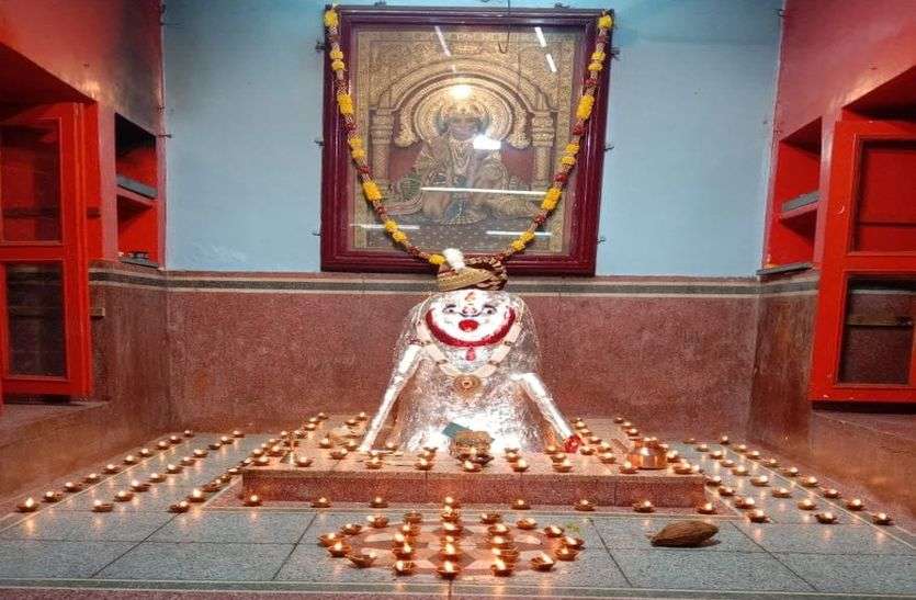 Thousands of lamp donations in Balaji temple in bhilwara बालाजी मंदिर में हजारों दीपदान