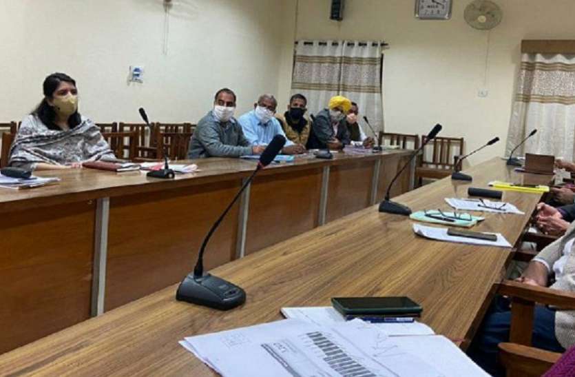 अनुपस्थित रहने पर दो बीएलओ निलंबित, सात पर कार्रवाई अनुपस्थित रहने पर दो बीएलओ निलंबित, सात पर कार्रवाई