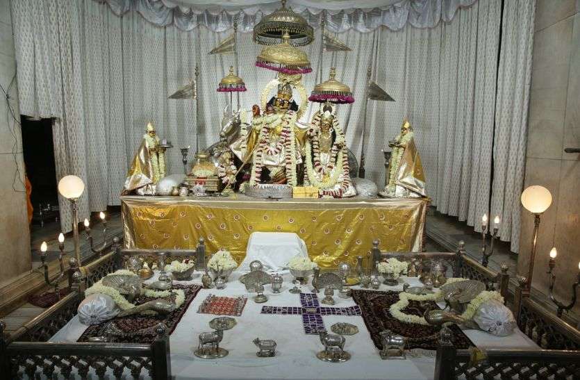 गोविंददेवजी के सजी रास झांकी गोविंददेवजी के सजी रास झांकी