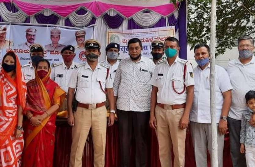 शहर के कोरोना योद्धाओं का किया सम्मान शहर के कोरोना योद्धाओं का किया सम्मान