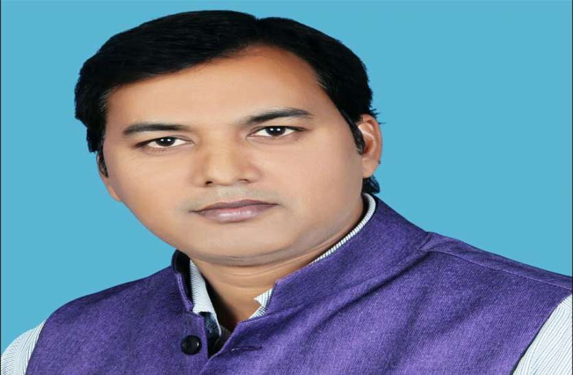 azamgarh news किसानों की सबसे बड़ी दुश्मन है केंद्र की भाजपा सरकार: सन्तोष कटाई