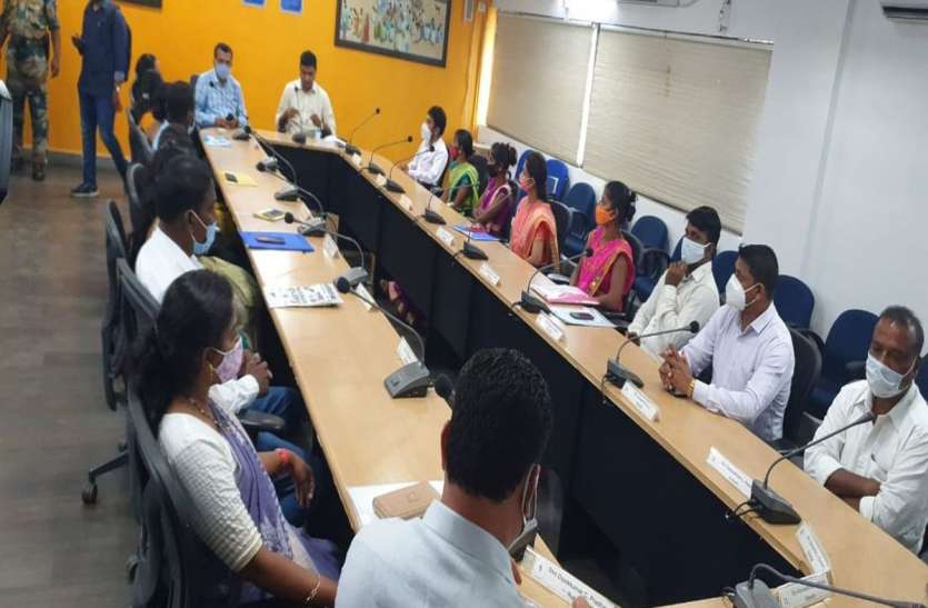 जिला पंचायत में कम से कम ढाई साल महिला पदाधिकारियों को मिलेगा अवसर जिला पंचायत में कम से कम ढाई साल महिला पदाधिकारियों को मिलेगा अवसर