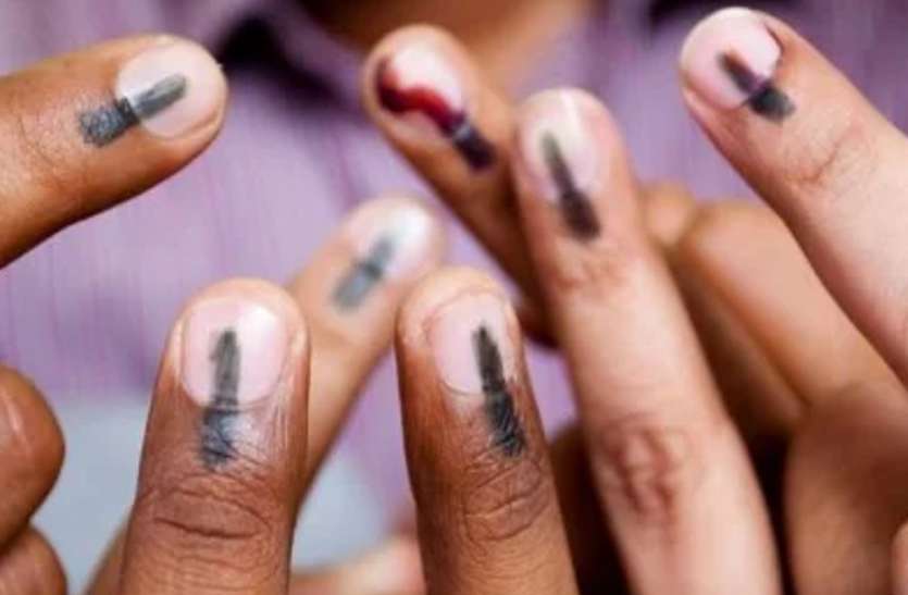 यूपी विधान परिषद चुनाव के लिए मंगलवार को होगी वोटिंग, 199 उम्मीदवार एमएलसी बनने की लगाए हैं आस यूपी विधान परिषद चुनाव के लिए मंगलवार को होगी वोटिंग, 199 उम्मीदवार एमएलसी बनने की लगाए हैं आस