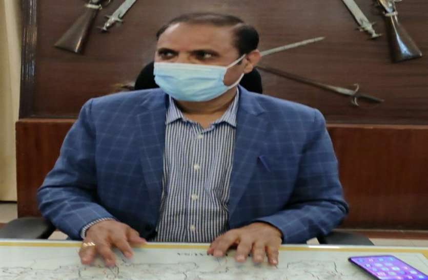 Nannumal Pahadiya Join As New District Collector Of Alwar अलवर के नए जिला कलक्टर नन्नूमल पहाड़िया ने ग्रहण किया पदभार, कोरोना को लेकर निवर्तमान कलक्टर आनंदी से भी की चर्चा