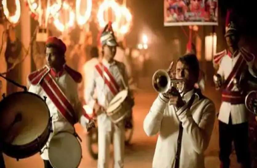 up_govt.jpg Covid-19 : बैंड-बाजा, लाइट, टेंट, डीजे और मैरिज हॉल वालों के लिए बड़ी खबर, सरकार ने लिया यह फैसला